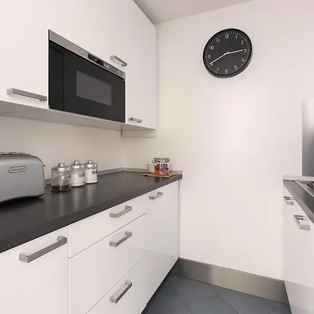 2-bedroom In Monti Apartment